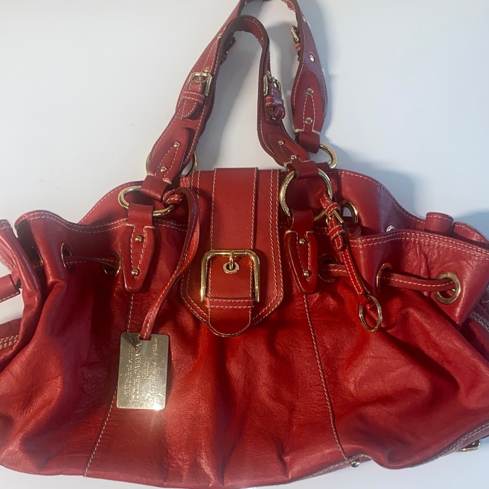 Dolce & Gabbana Crimson Leather Shoulder Bag